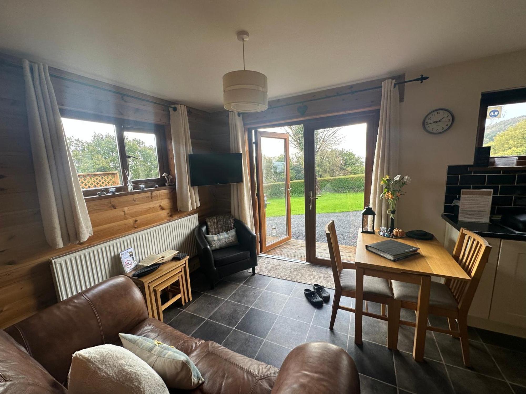 Swansea Log Cabin Pontardawe Экстерьер фото